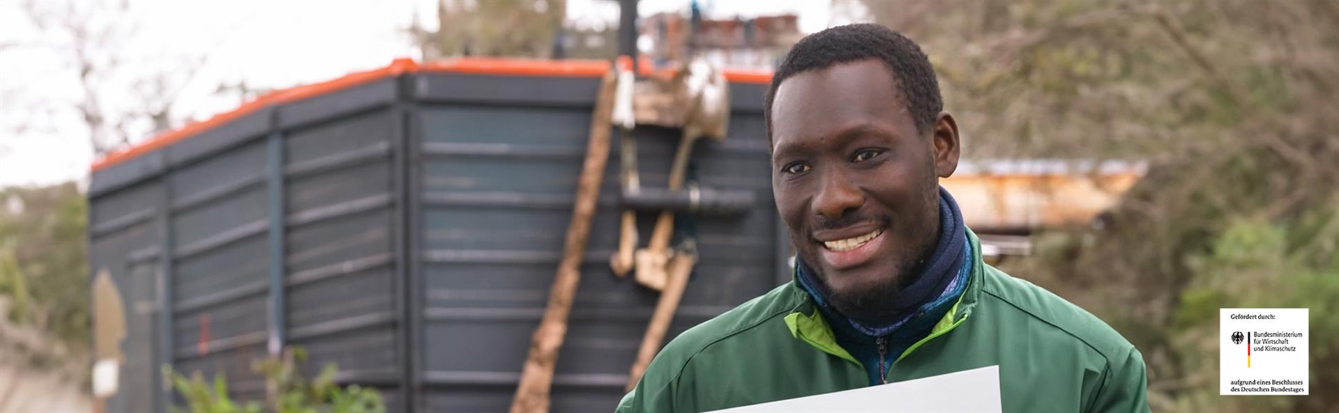 Sam Diatarra aus dem Senegal ist jetzt Landschaftsgärtner in Deutschland